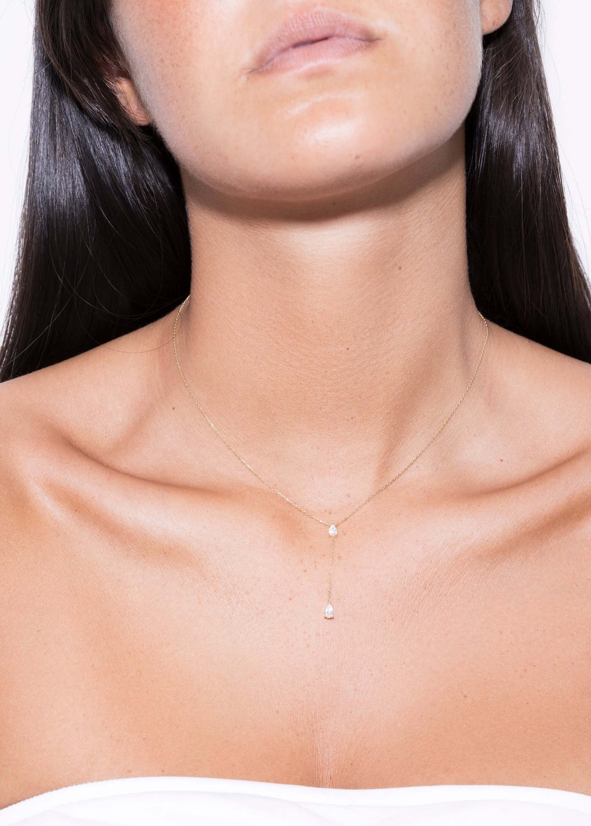collier 18 carats avec deux diamants liés Colliers