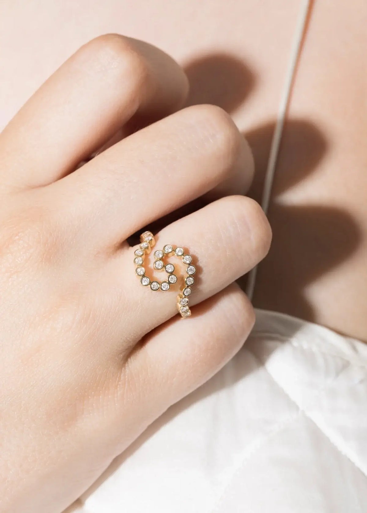 Celine Diamond 18k Circle Ring Rings