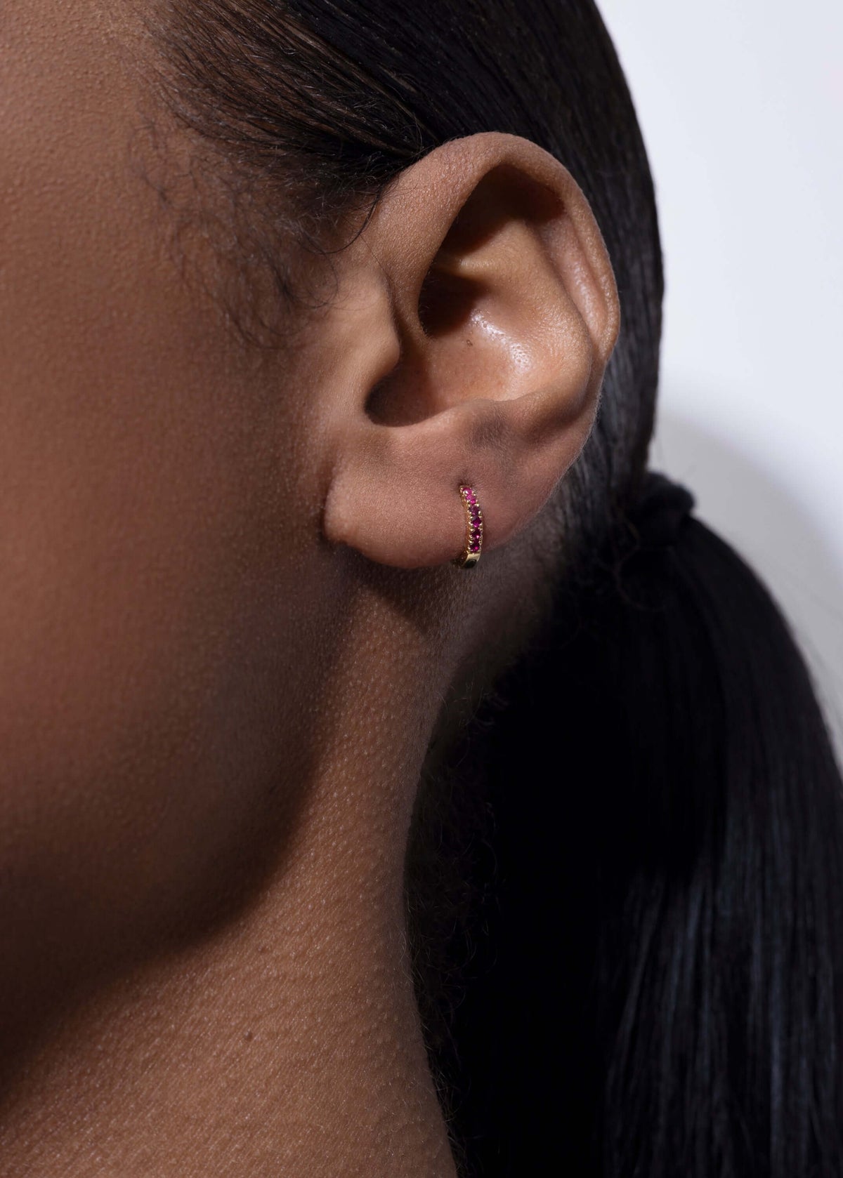 boucles d'oreilles créoles 7 mm lime 18k rubis