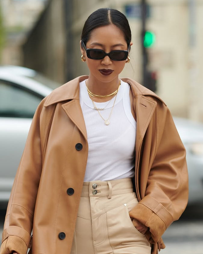 influencer with klein necklace