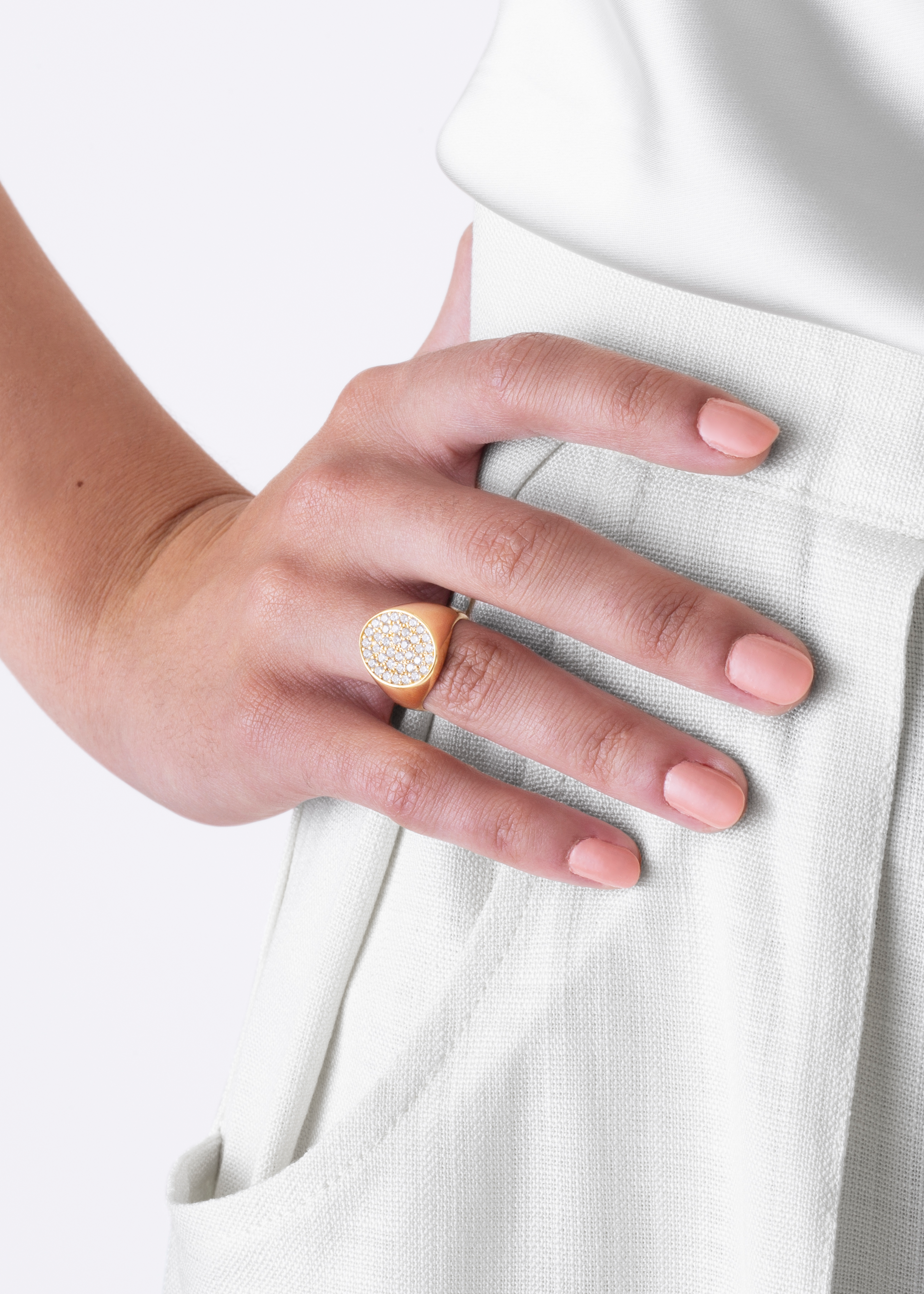 manu ring white rings