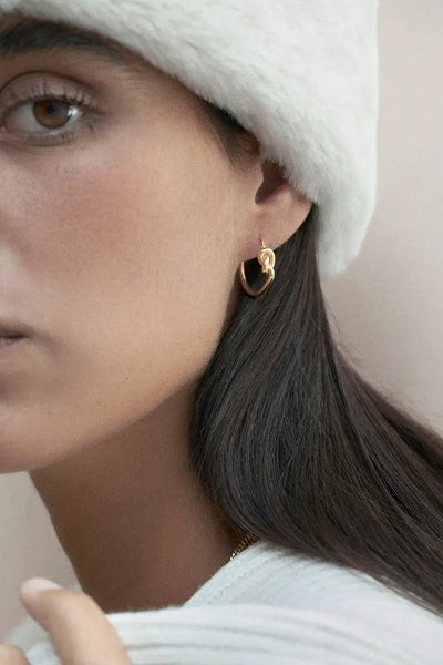Boucles d'oreilles Lucilla Knot Huggies